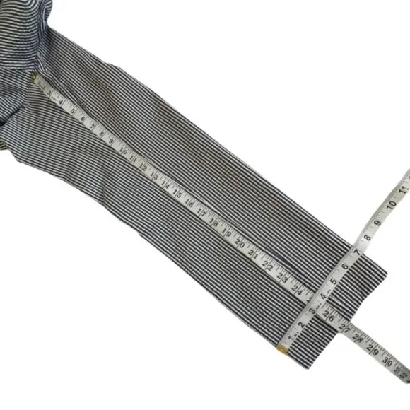 Ann Taylor Women' 6 Devin Fit Blue & White Striped Seersucker Cotton Capri Pants - Picture 10 of 13